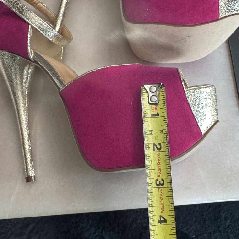 Platform heels
8 - Picture 11 of 12